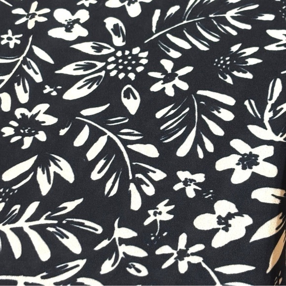 ModCloth Floral Ruffle Blouse - Picture 13 of 14